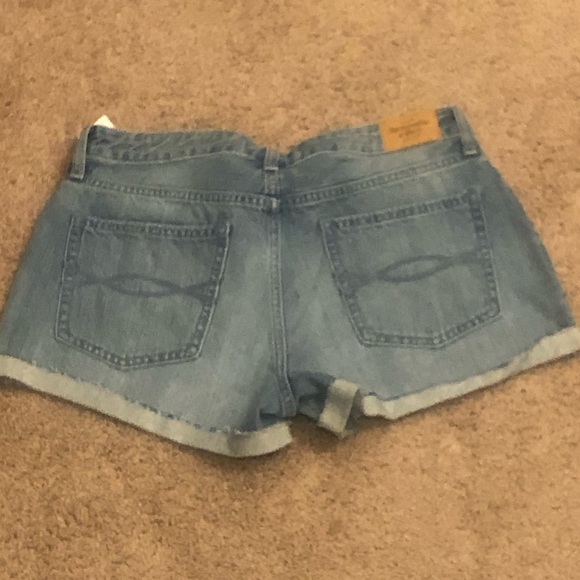 Abercrombie and Fitch distressed shorts, 4/27 NWT! - Picture 4 of 8